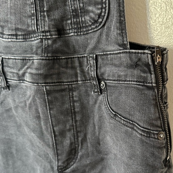Free People Overalls. Size 25R. - Picture 4 of 10